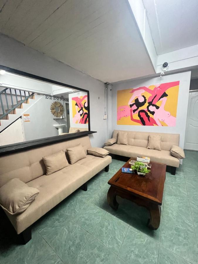 Arena Boutique Hotel Female Only 通萨拉 外观 照片